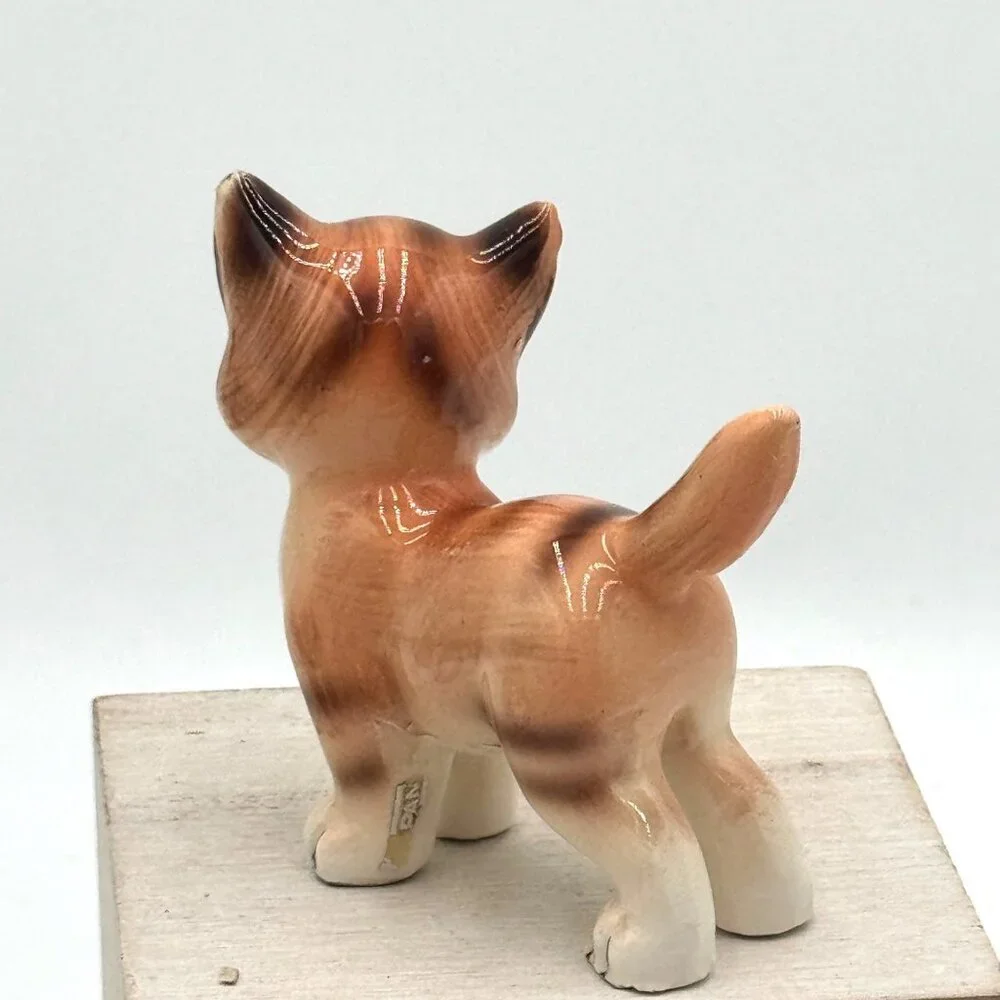 Vtg orange tabby statue standing kitten Cat Figurine Blue Eyes Japan